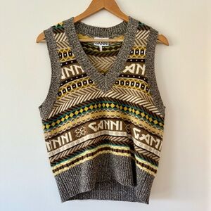 Ganni gray v-neck vest (size M)